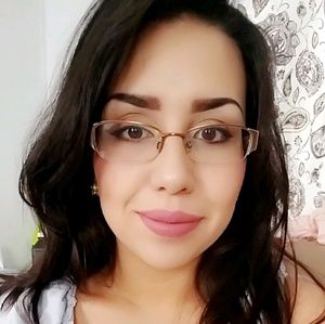 Meet your Posher, Araceli